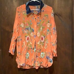 Buttondown tunic. Embroidered